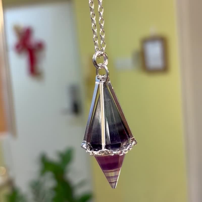 Sacred Bonding 萤石 水晶 灵摆  纯银 水晶颈链 情人节礼物 - 项链 - 其他金属 多色