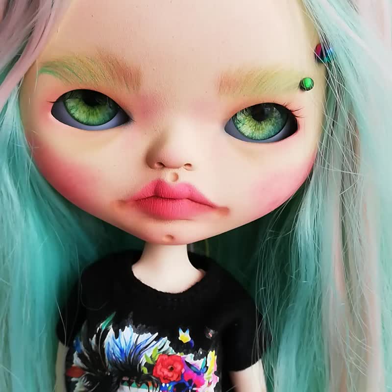 Blythe 订制娃娃雕塑亚洲 Miko 白色肤色粉红色蓝色头发 Tbl OOAK - 玩偶/公仔 - 塑料 粉红色