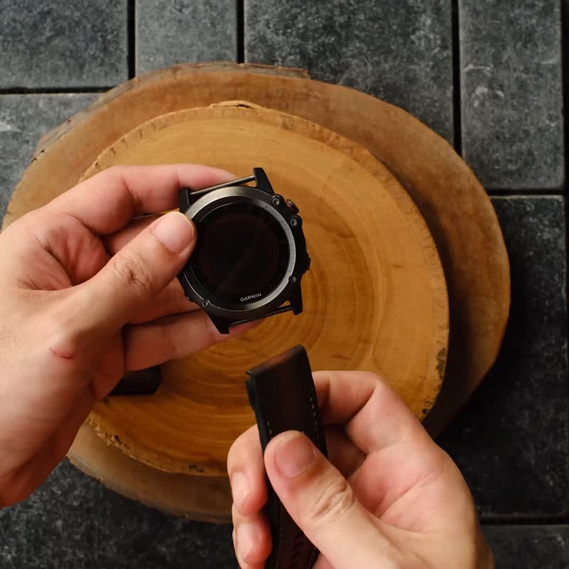 Garmin Fenix 8 表带 Quickfit Garmin 连接器 - 表带 - 真皮 咖啡色