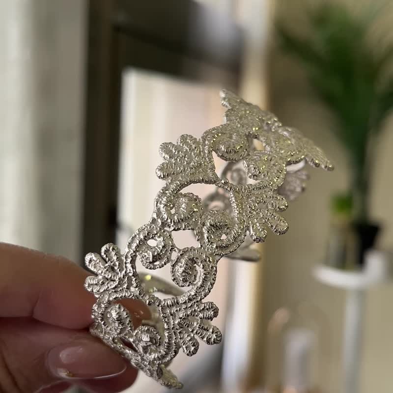 温莎情书 手工纯银蕾丝手镯 手感轻珠宝 新娘饰品 - 手链/手环 - 纯银 银色
