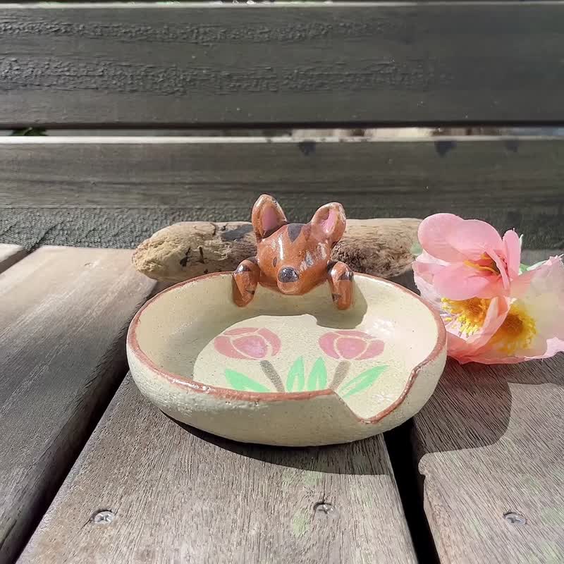 A Lu 虎斑狗狗陶盘/礼物/摆饰 进口砂陶 原创手作手绘 仅此一件 - 摆饰 - 陶 多色