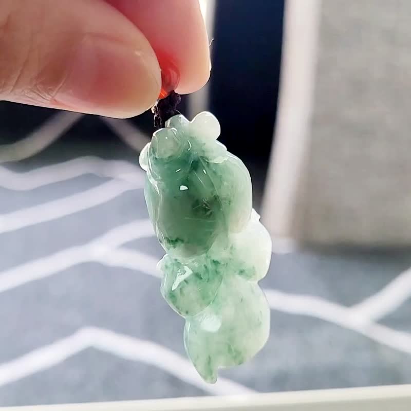 亲翠 天然翡翠 冰绿飘花 活灵活现金鱼项链 特殊题材 - 项链 - 玉石 多色