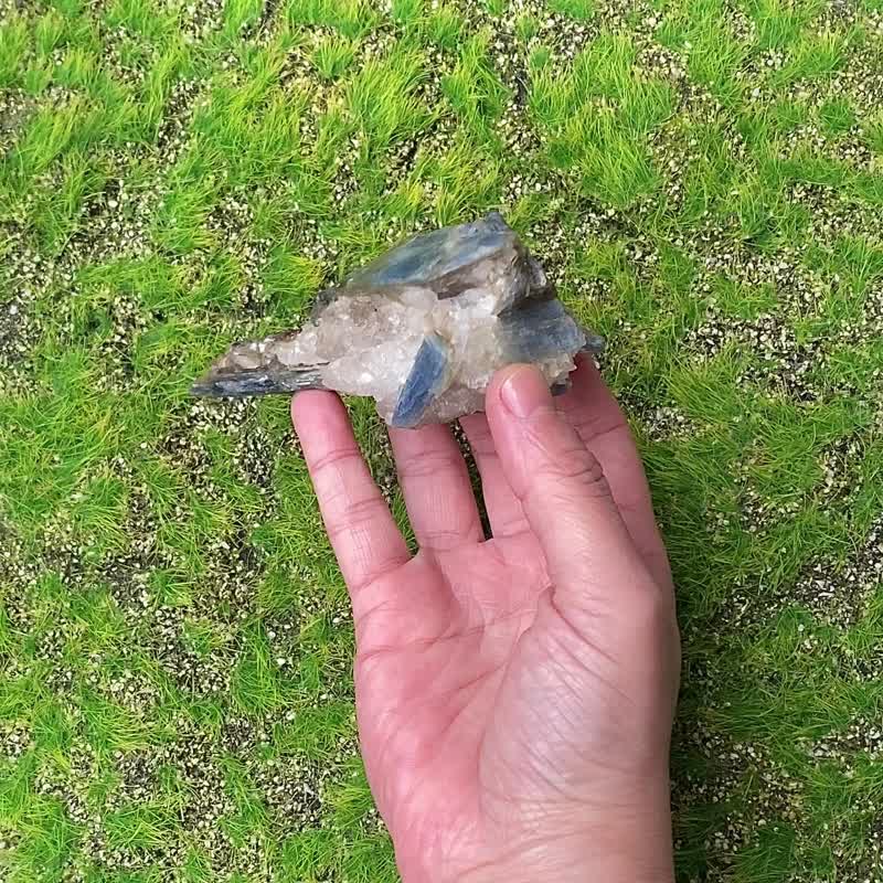 手串充电站-原矿蓝晶石共生白水晶 金云母 镜铁矿  消磁净化手串 - 摆饰 - 水晶 多色