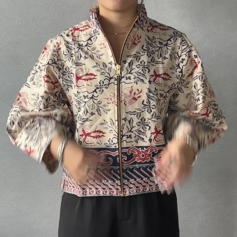 印尼蜡染知性泡泡袖短外套 YURA - 春花瓷纹 - YUR013 - 女装上衣 - 棉 白色