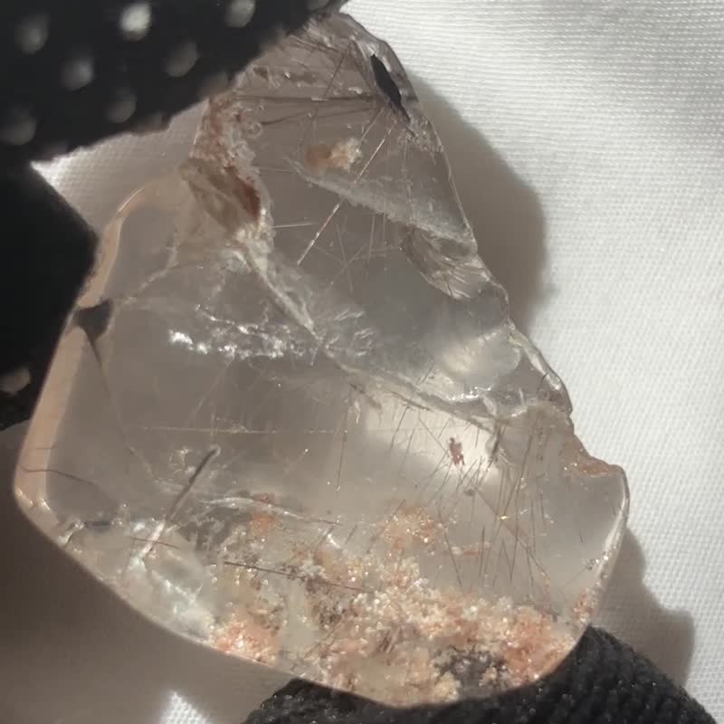 少有 粉白幽灵 银髪 幽灵穿髪 水晶  手把玩 天然原石 水晶原石 - 摆饰 - 水晶 粉红色