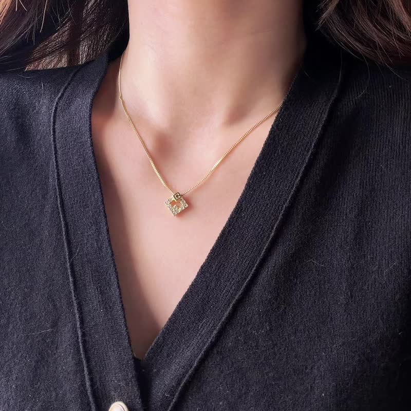 中古正品  Givenchy 纪梵希 皓石项链 镀金 小巧精致 送礼 - 项链 - 其他金属 金色