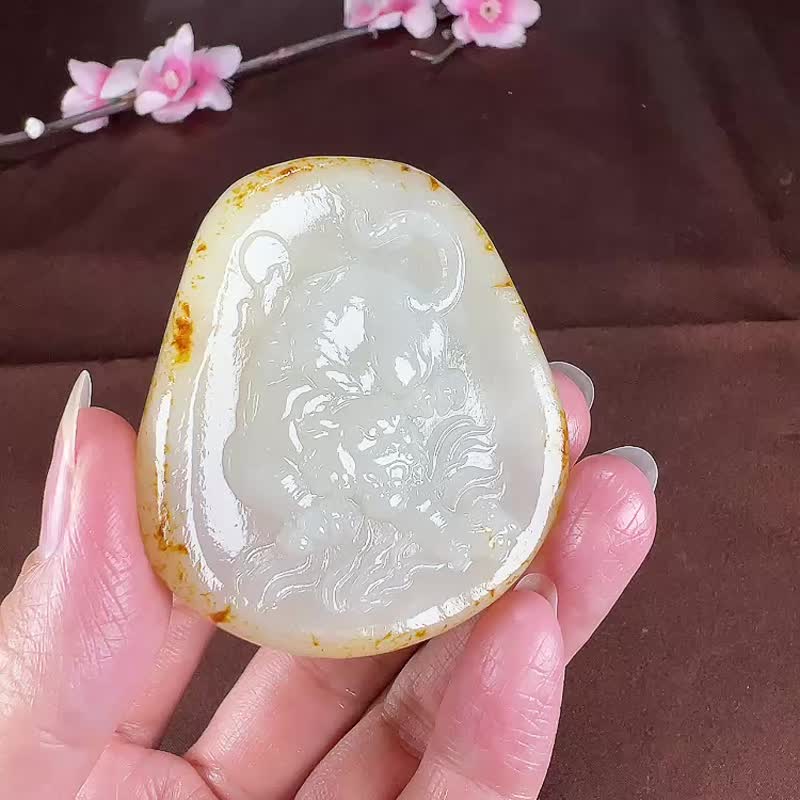 天然新疆和田玉籽料老虎下山虎吊坠玉质细腻温润色泽柔和匠心雕刻 - 吊饰 - 玉石 