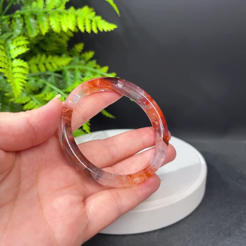 毕业级 鸩羽幽灵水晶手镯 58MM 冰透满景牛血红胶花手环 个人魅力 - 手链/手环 - 水晶 红色