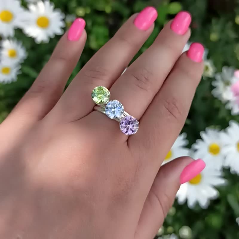 Three silver rings with cubic zirconias. - 戒指 - 纯银 多色