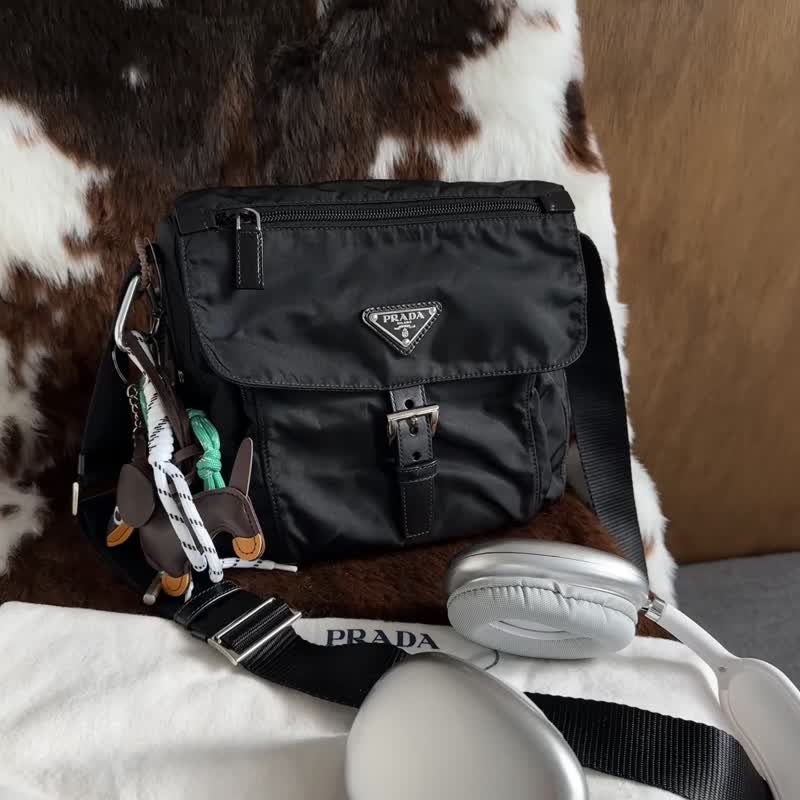 中古包 PRADA 普拉达 经典 黑色 尼龙斜背包 - 侧背包/斜挎包 - 尼龙 黑色