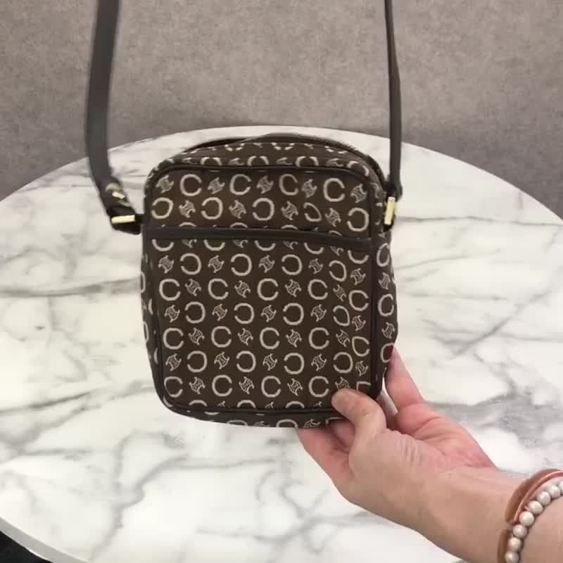 【 日本直送 名牌中古包 】CELINE  સੈલીન C马卡龙 侧背包 棕色 缇花织物 vintage 古董 jb4yns - 侧背包/斜挎包 - 棉．麻 咖啡色