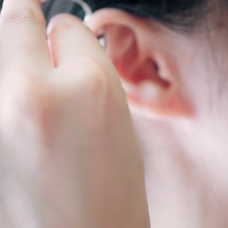 【礼物】Hooping大耳圈 无痛耳骨夹 中性男女耳饰イヤーカフ - 耳环/耳夹 - 铜/黄铜 银色