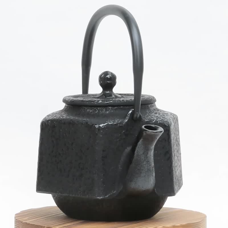 南部铁器 及春铸造所 茶壶 六角 0.5L 黑色 日本制 - 茶具/茶杯 - 其他金属 黑色