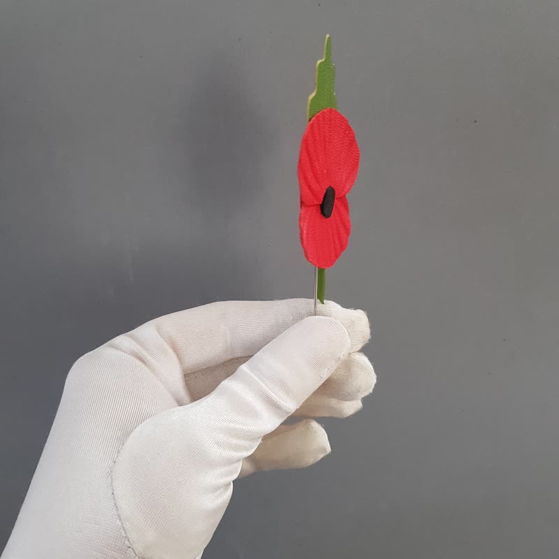 Red poppy Leather Men's lapel pin for him Leather boutonniere for dad - 徽章/别针 - 真皮 红色