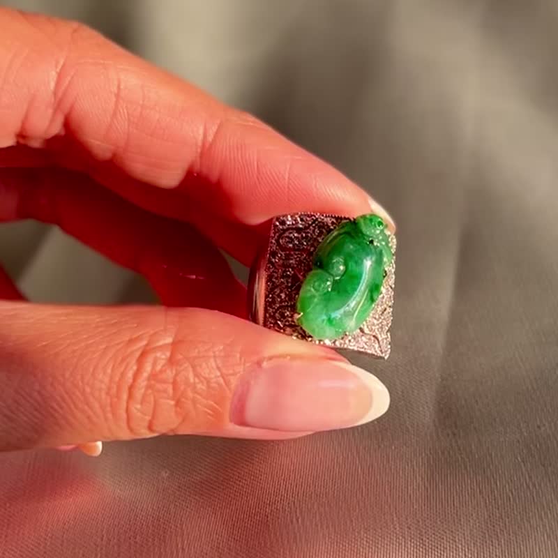 生肖猴云翡翠玉鸡尾酒戒指 - 戒指 - 玉石 绿色