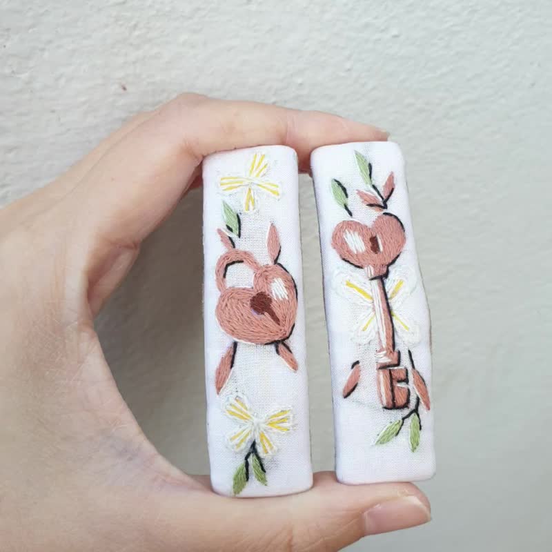 手工刺绣雪人发夹 ( 两入组 ) - 发饰 - 亚麻 白色