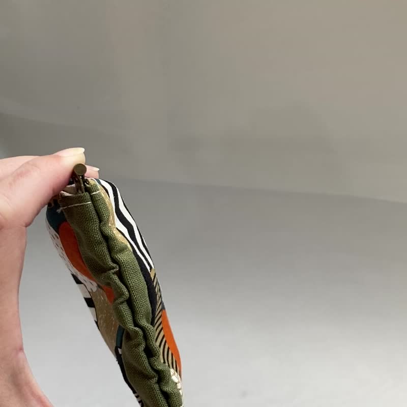 【好日手作】日式和风几何花布 弹口夹 小零钱包 收纳包弹片口金 - 零钱包 - 棉 多色