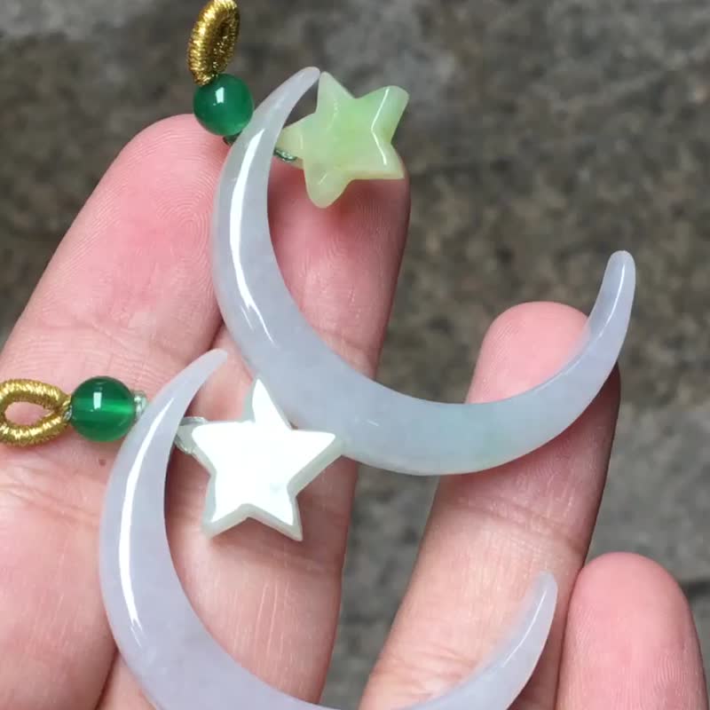 冰种 天然翡翠 缅甸A玉颈链 • 冰种月牙翡翠吊坠 - 项链 - 玉石 绿色
