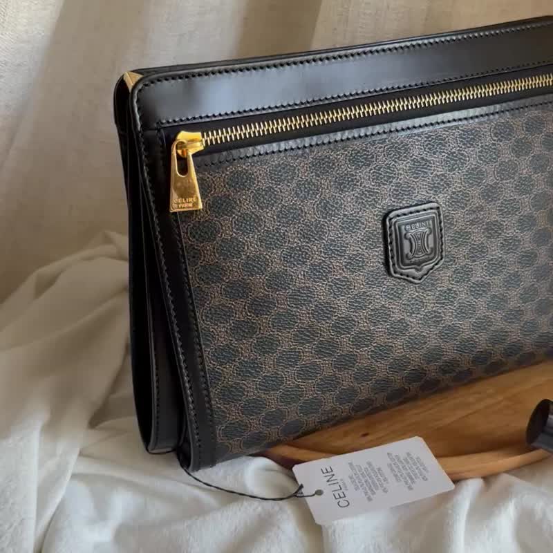 近新保存品中古Celine 凯旋门徽章黑花手拿包(可免费改造斜背包) - 手提包/手提袋 - 防水材质 