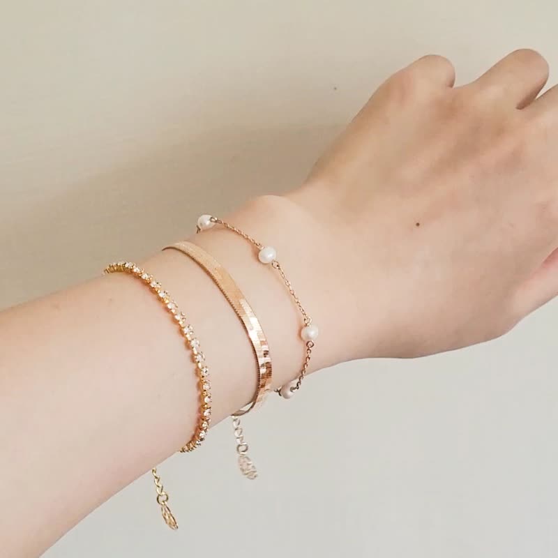 【快速出货】Pearls 天然巴洛克淡水珍珠 手链  Essential系列 - 手链/手环 - 珍珠 金色