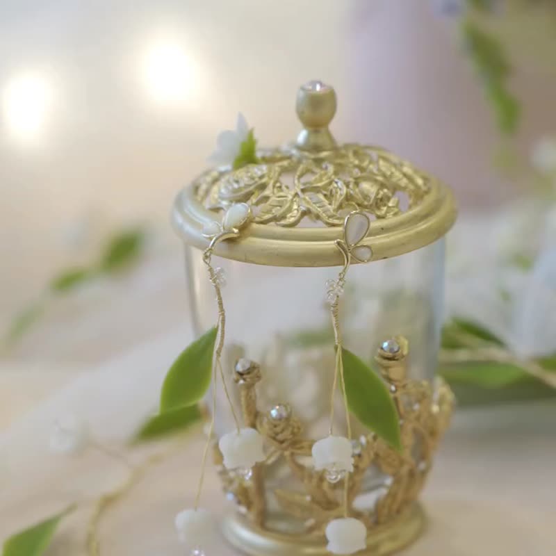 蝶舞于铃兰 手作铃兰耳环  非真花  细致手作 细腻纹路 精致饰品 - 耳环/耳夹 - 粘土 白色