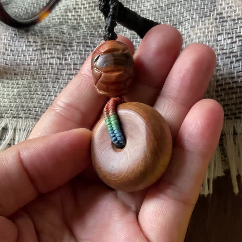 【平安龟来】肖楠木吊饰 钥匙圈 背包挂饰 - 钥匙链/钥匙包 - 木头 多色