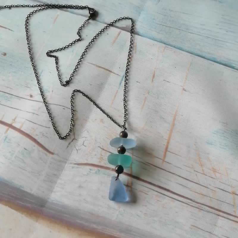 Ombre pendant.Blue sea glass stack necklace.Sea Glass Necklace.Beach jewelry - 项链 - 玻璃 蓝色