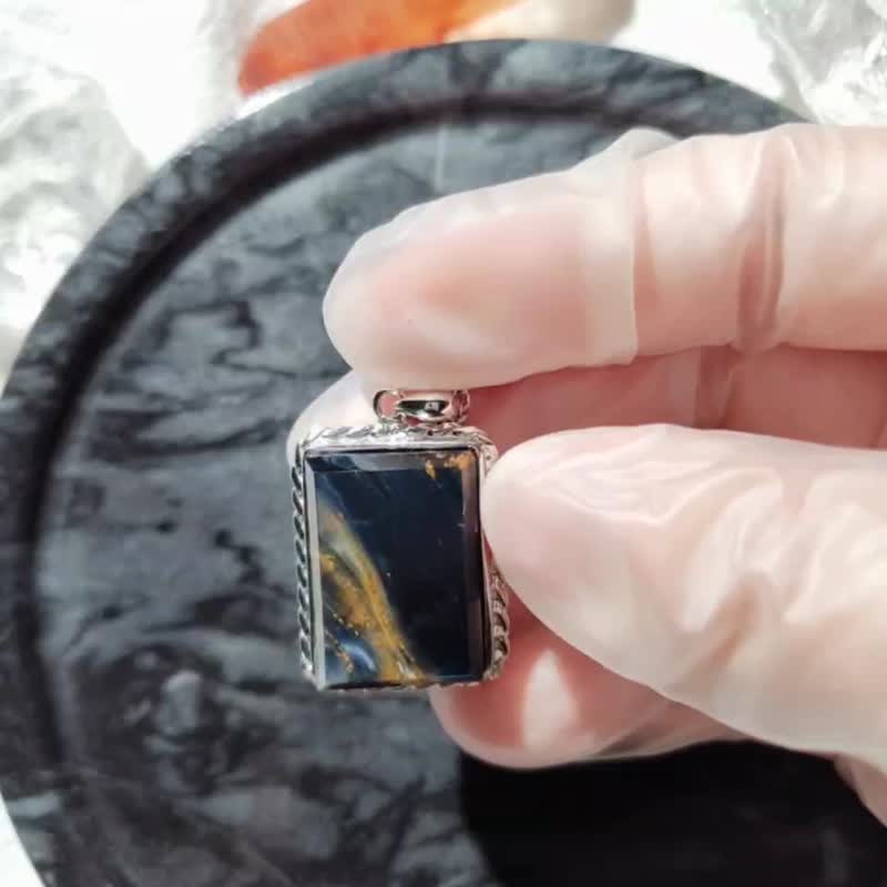 大艺术家 925银蓝彼得石长方形钛钢项链 油画丝绒感 中性款 - 项链 - 水晶 蓝色