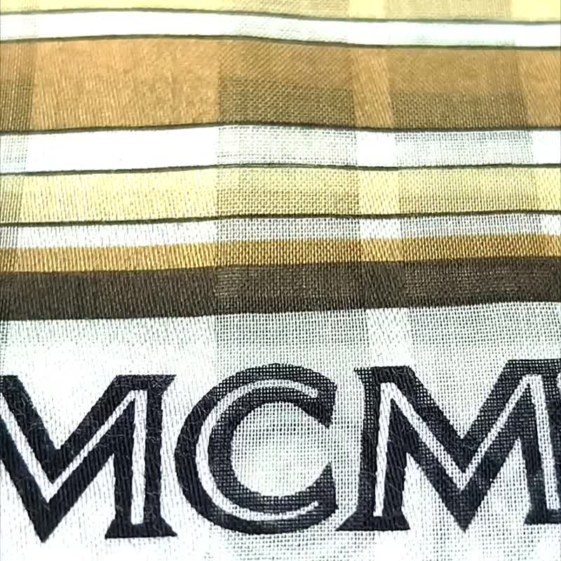 MCM 手帕 巴洛克卷草纹饰 装饰边框 印花 20.5 x 20 英寸 - 丝巾 - 棉．麻 卡其色