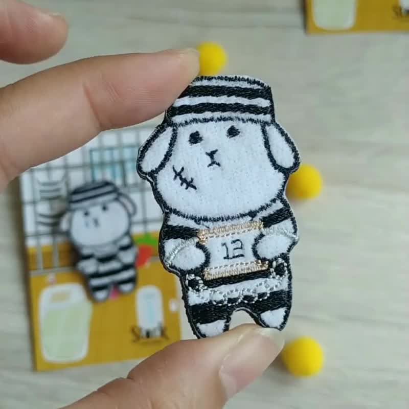 别针- 监狱厌兔 3款 - 徽章/别针 - 绣线 黑色