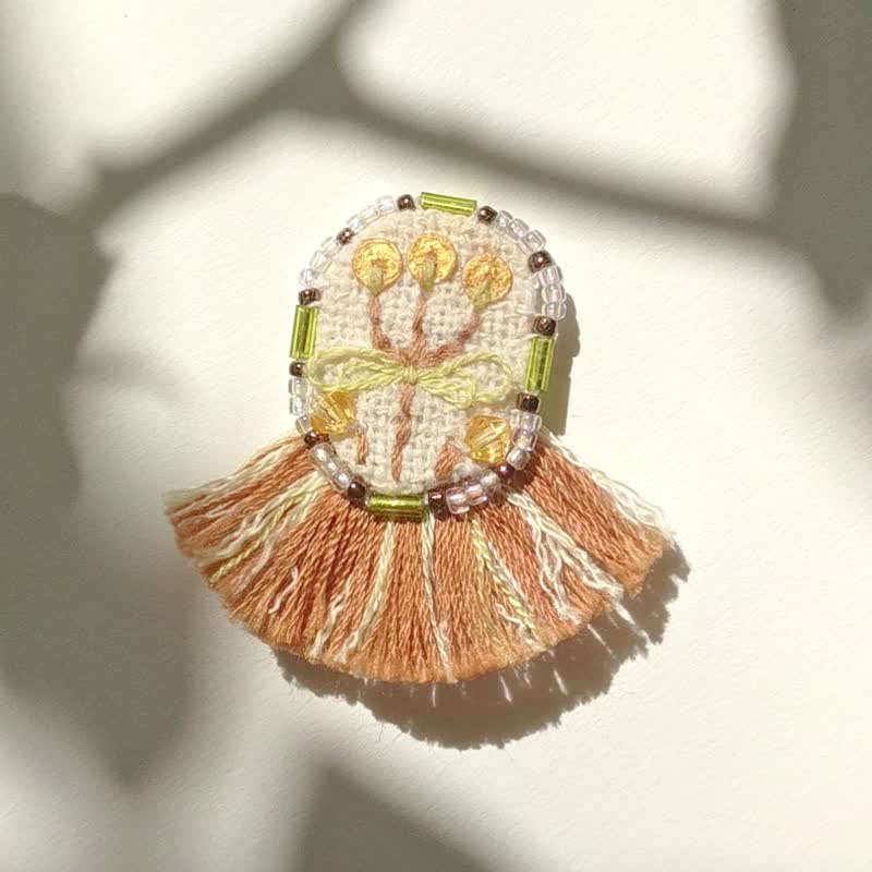 : 沙漠摇篮 : 尼罗河畔的纸莎草 刺绣马尾钩/发夹/别针 - 发饰 - 绣线 黄色