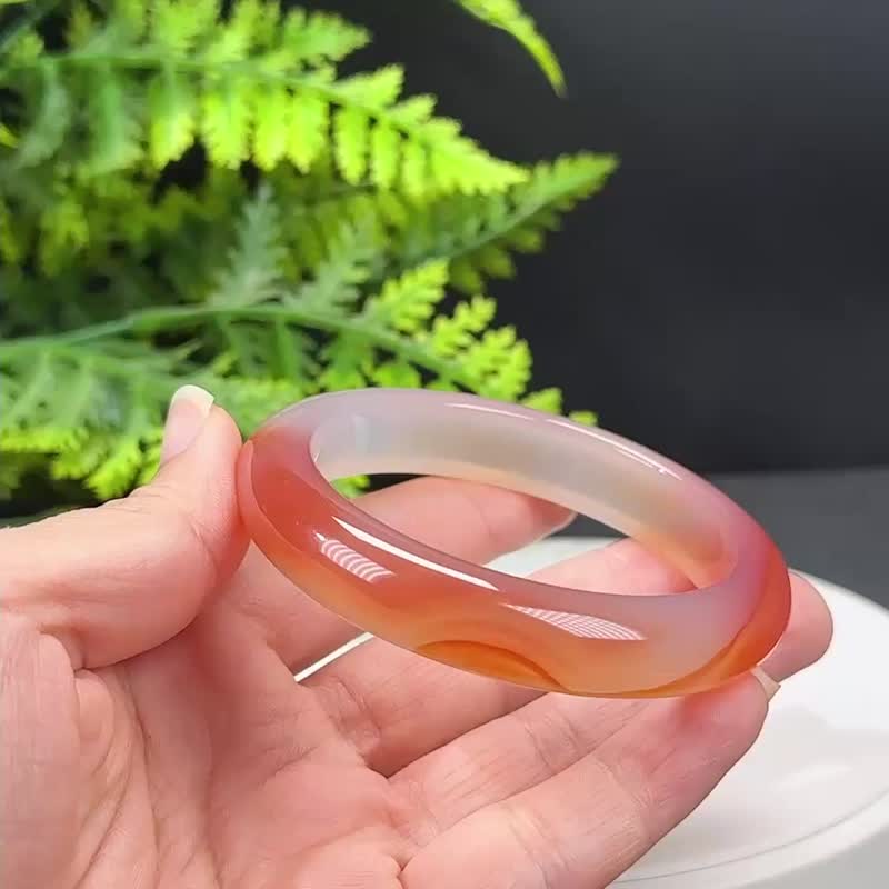 高品质 马达加斯加 渐变红 玛瑙手镯 58MM 冰润天眼干净 半山半水 - 手链/手环 - 半宝石 红色