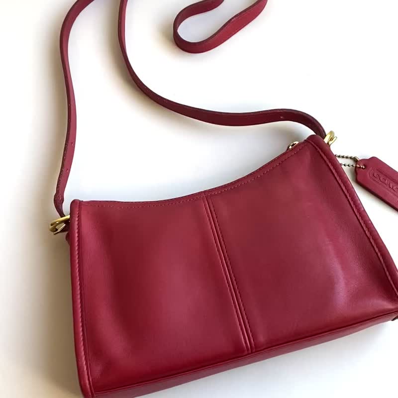 Vintage Coach Bag古董包/皮革袋/中古袋 - 侧背包/斜挎包 - 真皮 红色