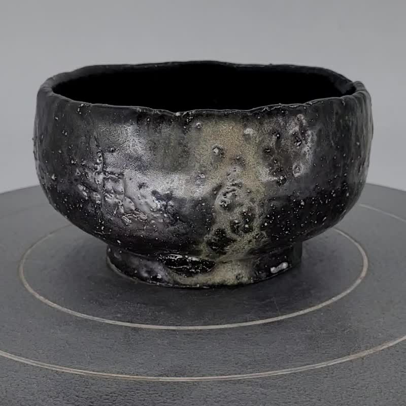 手捏黑御影柴烧抹茶碗 岩矿柴烧茶碗 - 茶具/茶杯 - 陶 黑色