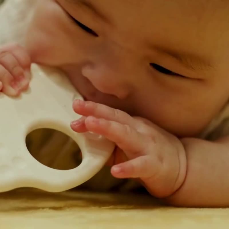 米的咬舔玩具/固齿器/新生儿礼盒/弥月礼- - 玩具/玩偶 - 其他材质 白色