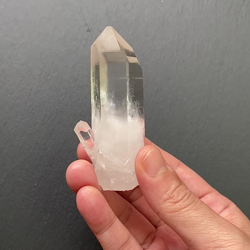 天然原矿白水晶能量晶柱 x天然水晶消磁石净化充电消磁套组 - 摆饰 - 水晶 多色