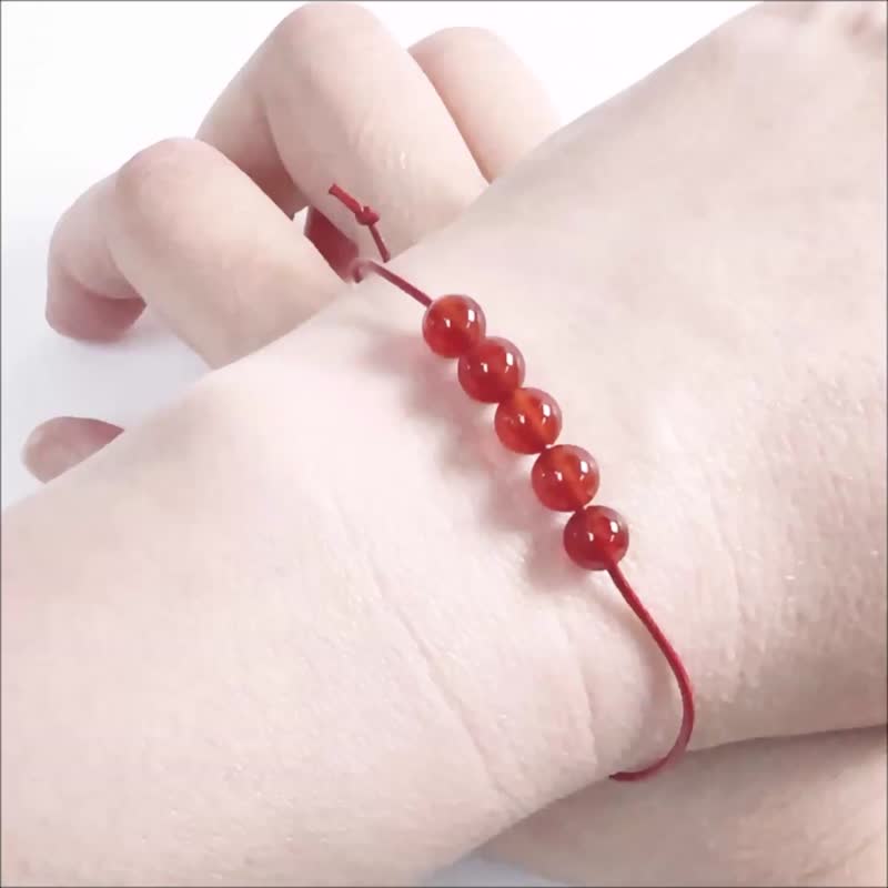 红皮绳手链 7月红玉髓 幸运红绳x5颗宝石款 轻松收紧手绳 - 手链/手环 - 半宝石 红色