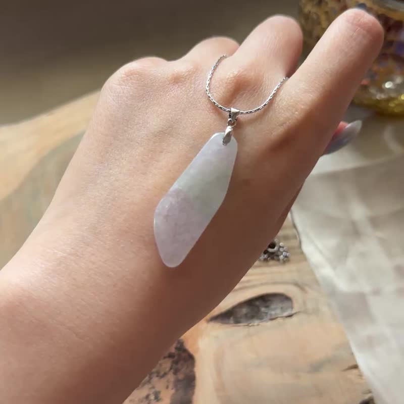 【翡翠】冰清玉洁带一抹绿随型翡翠胸坠 - 项链 - 宝石 