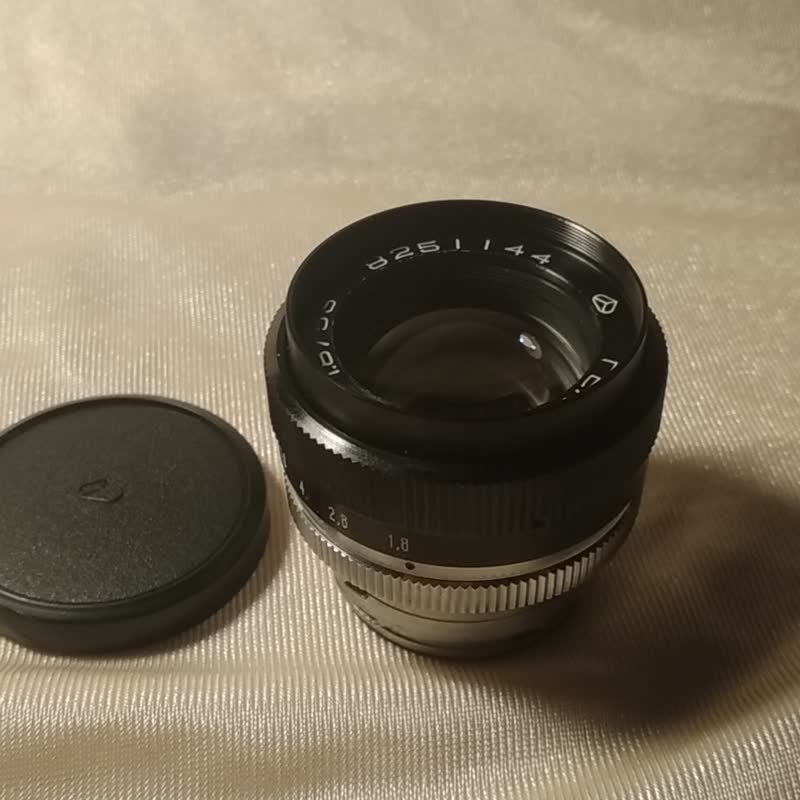 苏联制造的康泰时基辅胶片相机的 HELIOS-103 标准镜头 - 相机 - 玻璃 