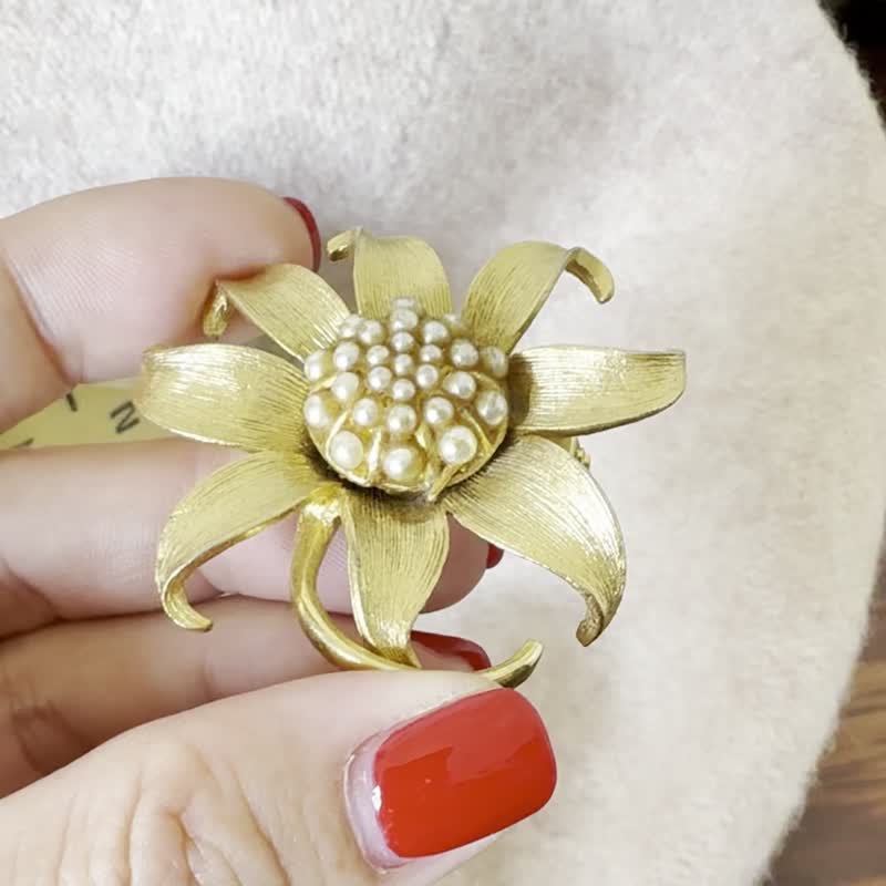 depop 古董金色叶片珍珠别针胸针 B1499 - 胸针 - 其他金属 金色