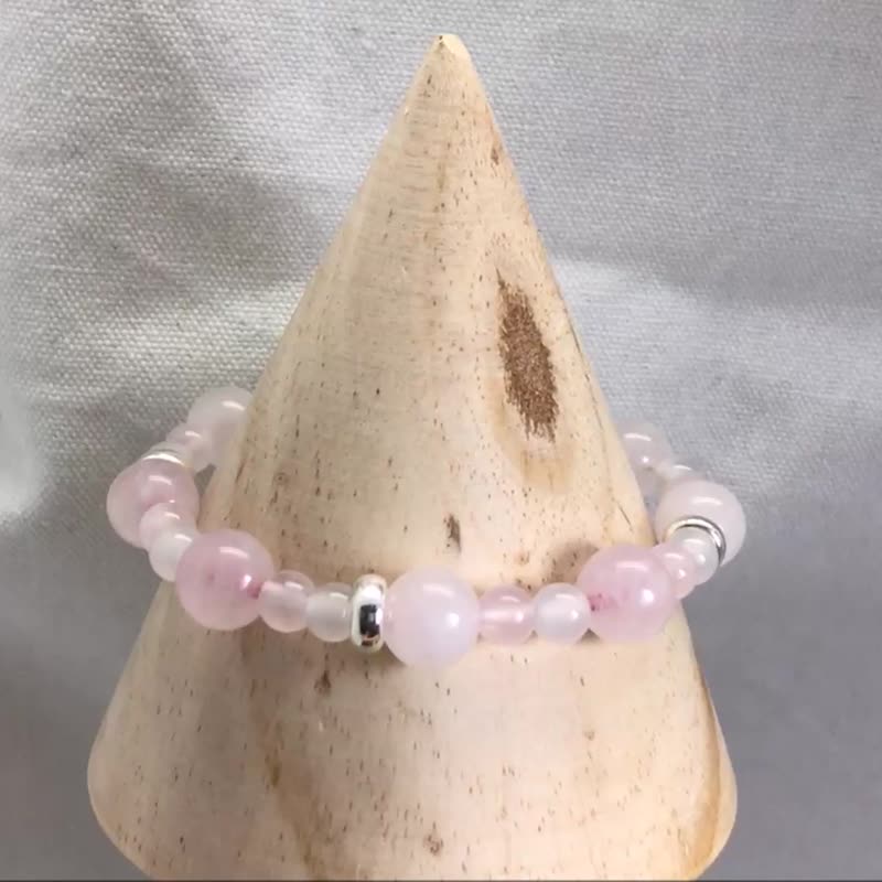 In Love 925纯银爱心宝石手串 粉晶 白玉髓 水晶手链 弹性手围 - 手链/手环 - 纯银 银色