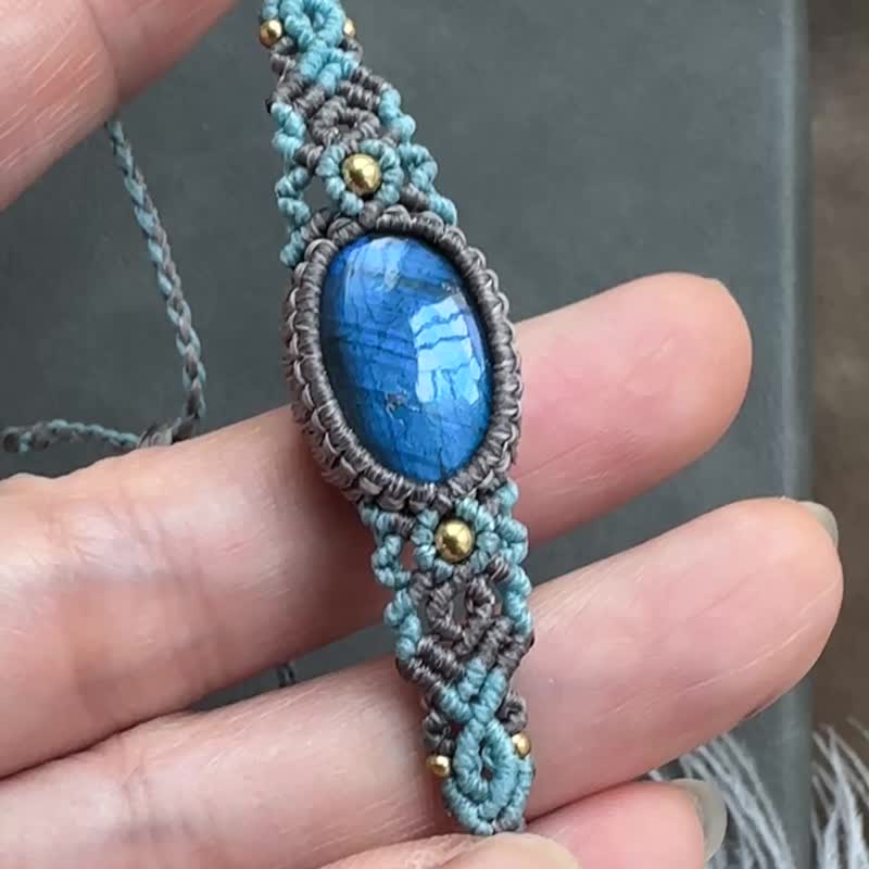 H369 民族风 蜡线编织 拉长石 铜珠 手环 (可调长度) - 手链/手环 - 宝石 灰色