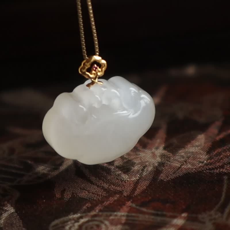 天然和田玉如意锁吊坠项链 玉质细腻 18K金镶嵌 平安喜乐新年礼物 - 项链 - 玉石 