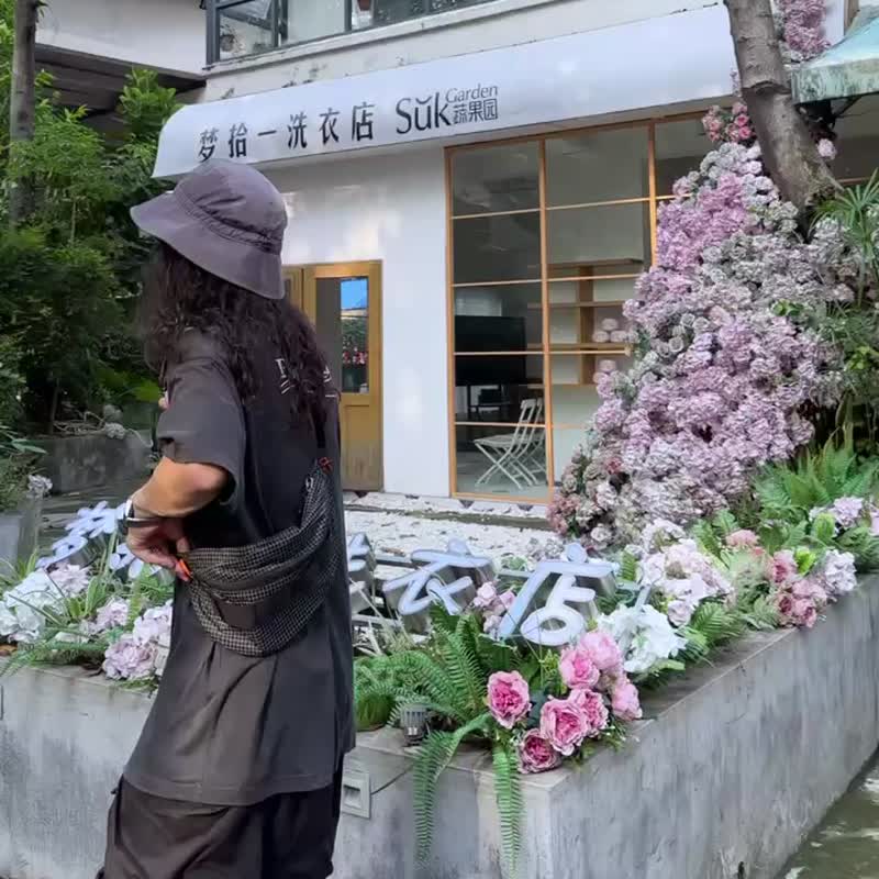 时尚复古格纹斜挎包轻便百搭胸包出游通勤挎包 - 侧背包/斜挎包 - 尼龙 黑色