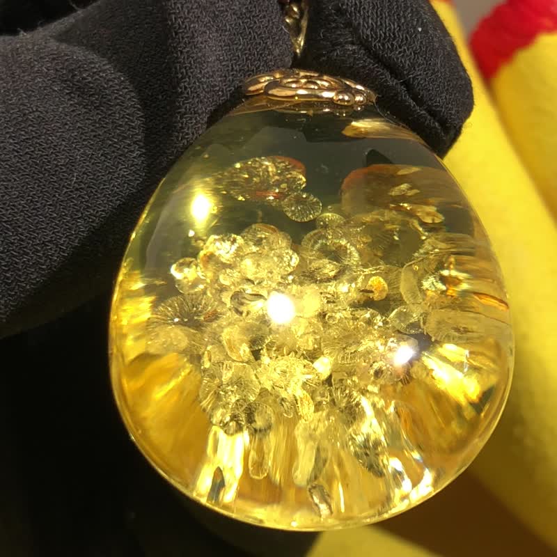 独特的金色琥珀吊坠 闪闪发光  天然波罗的海琥珀 琥珀首饰、 - 项链 - 半宝石 透明