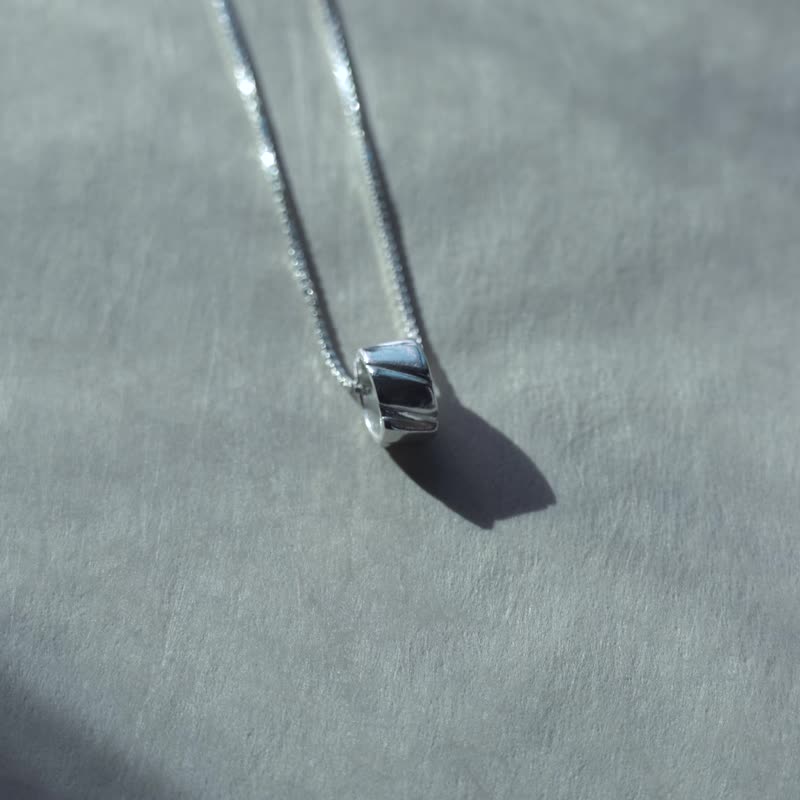 银轮・999纯银坠项链・几何设计・中性极简 - 项链 - 纯银 银色