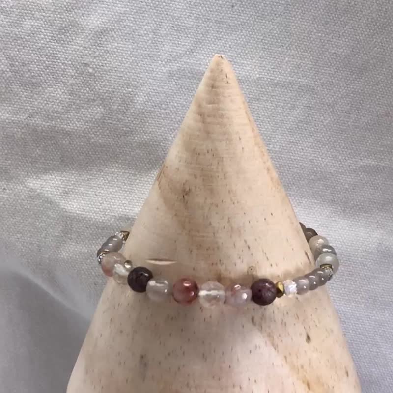 Wealth 富足宝石手工手串 发晶 白水晶 白玛瑙 银珠铃铛 弹性手围 - 手链/手环 - 宝石 多色