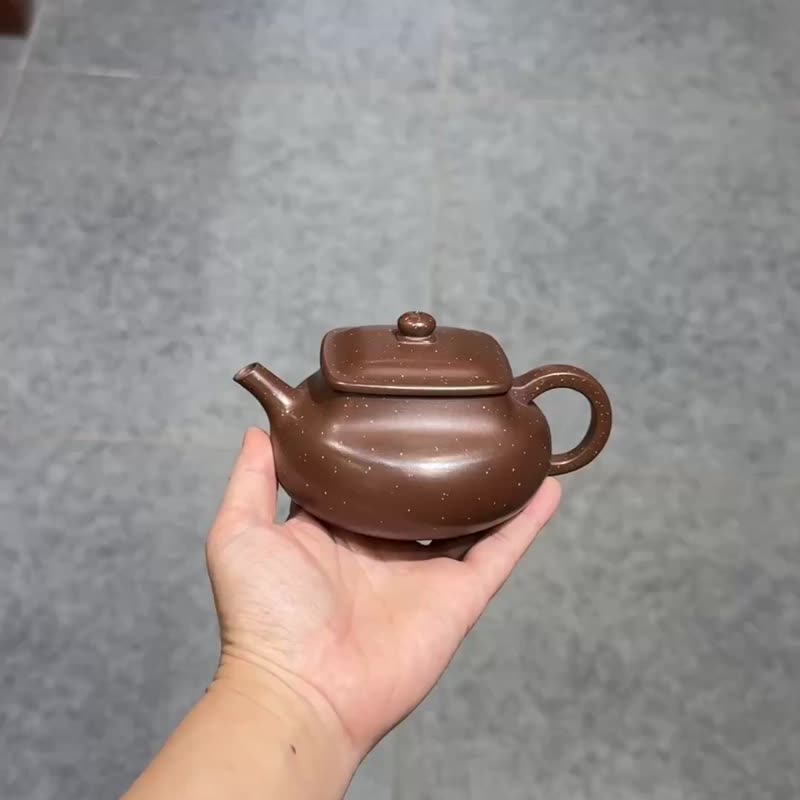 乾坤 全手工容量230cc/紫泥铺砂乾坤亦是方圆将方圆浑融于同一器 - 茶具/茶杯 - 陶 