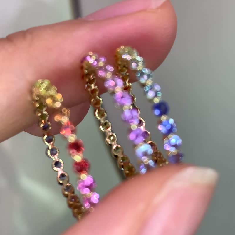 月光漫步彩虹蓝宝石彩色蓝宝石彩色刚玉戒指18k金蓝宝石戒指 - 戒指 - 宝石 多色