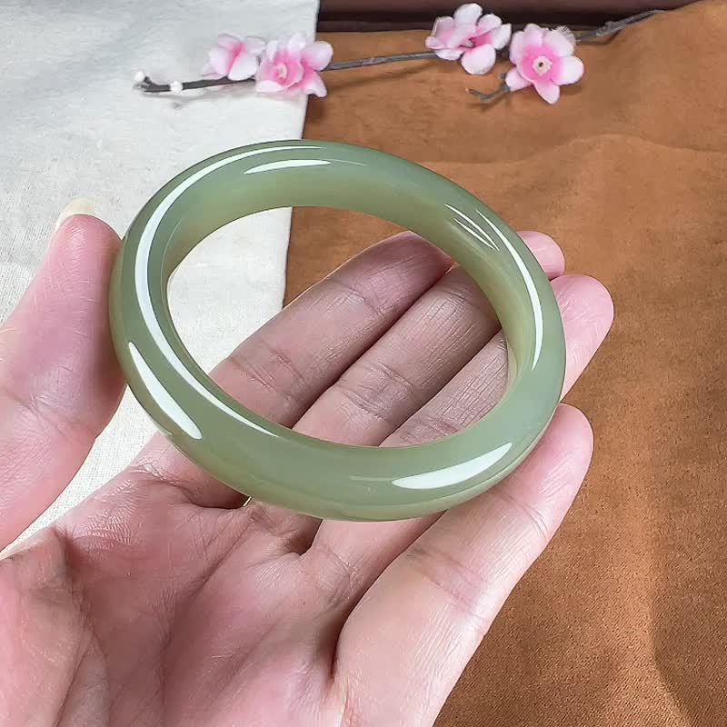 天然和田玉湖水绿手镯 圈口53mm 玉质细腻温润 - 手链/手环 - 玉石 